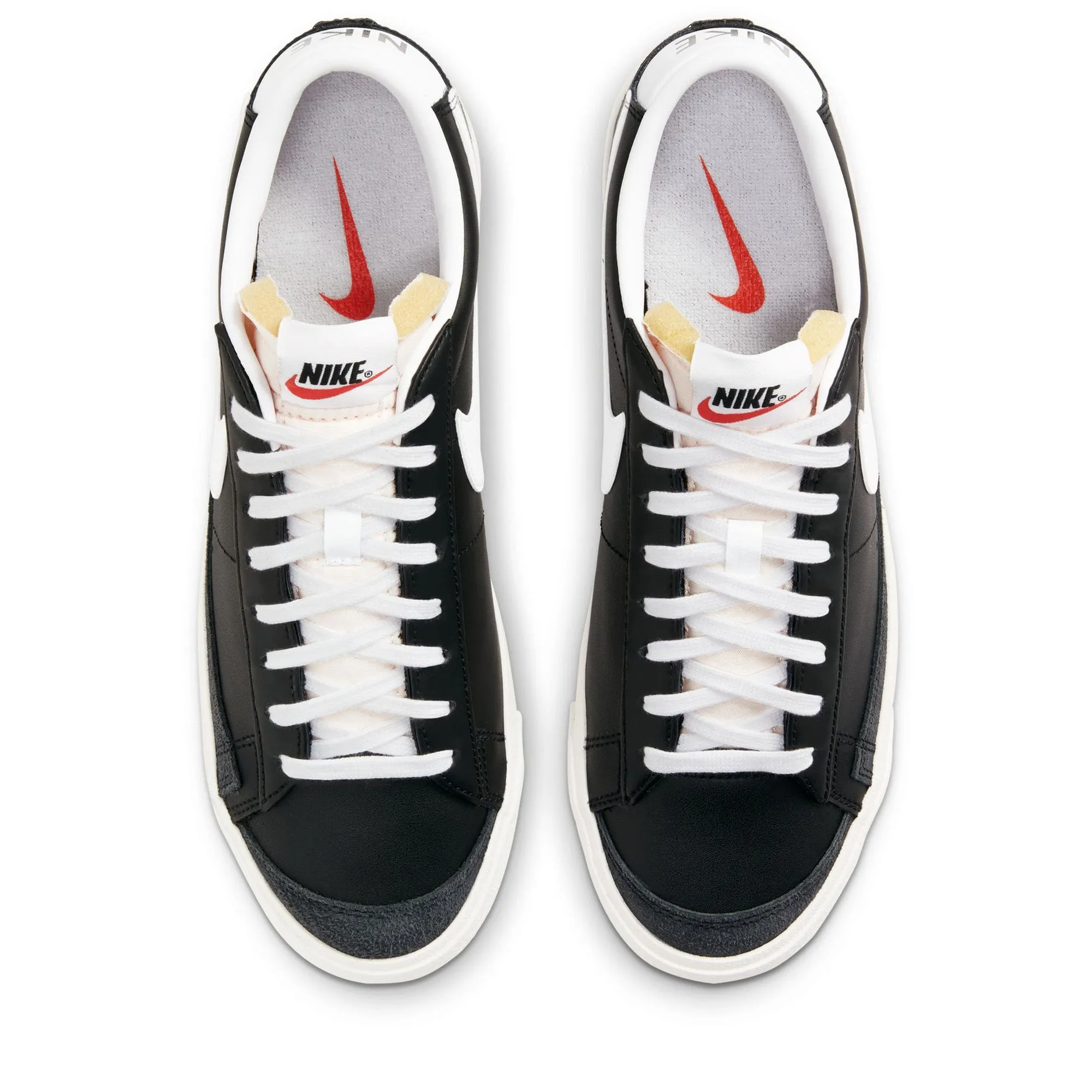 Dual Density Midsole Nike Blazer Low '77 - Black/White