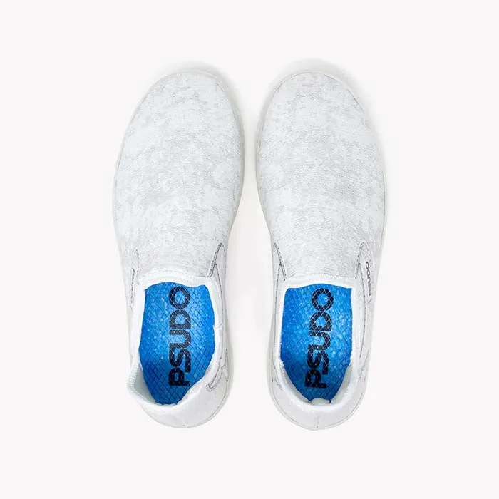 Winter Cozy Zip Closure Womens Psudo Wren in White/Grey
