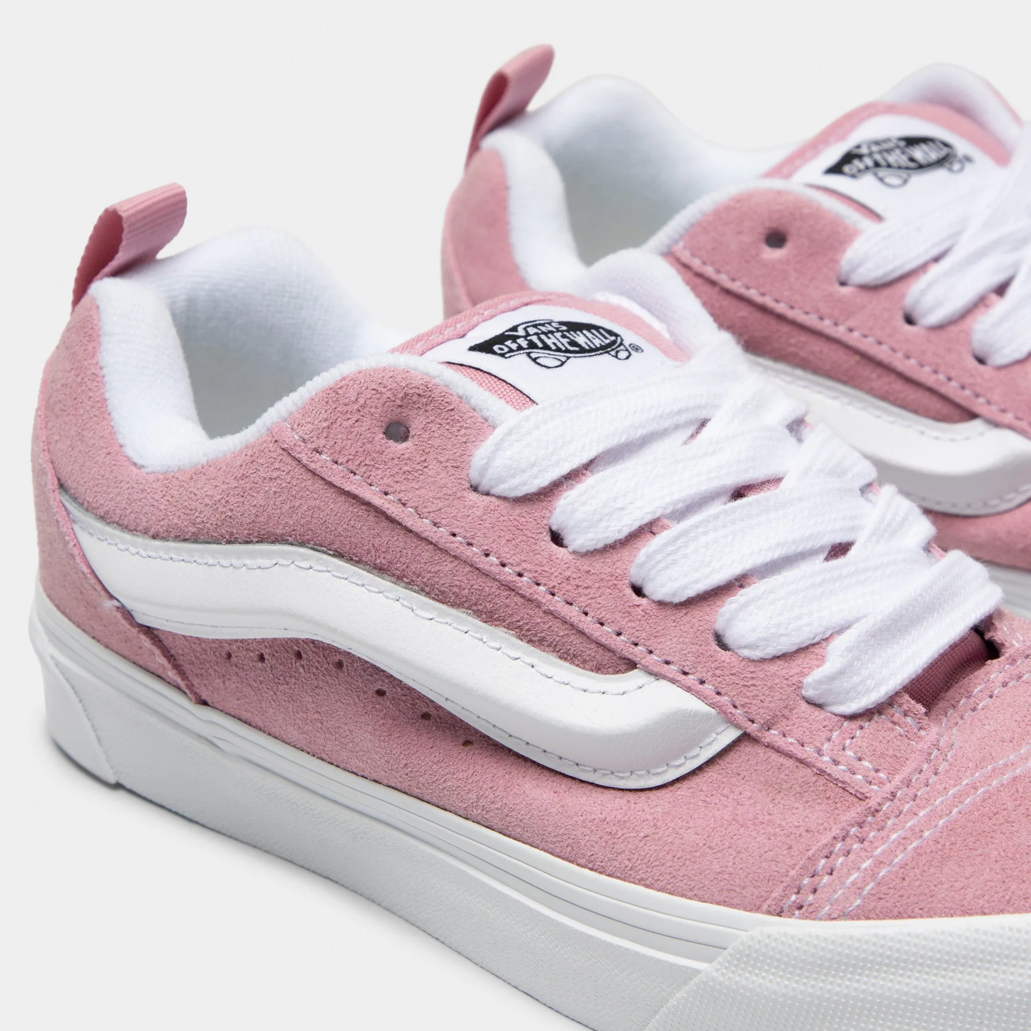 Vans Juniors' Knu Skool Pink Dawn / White Narrow heel