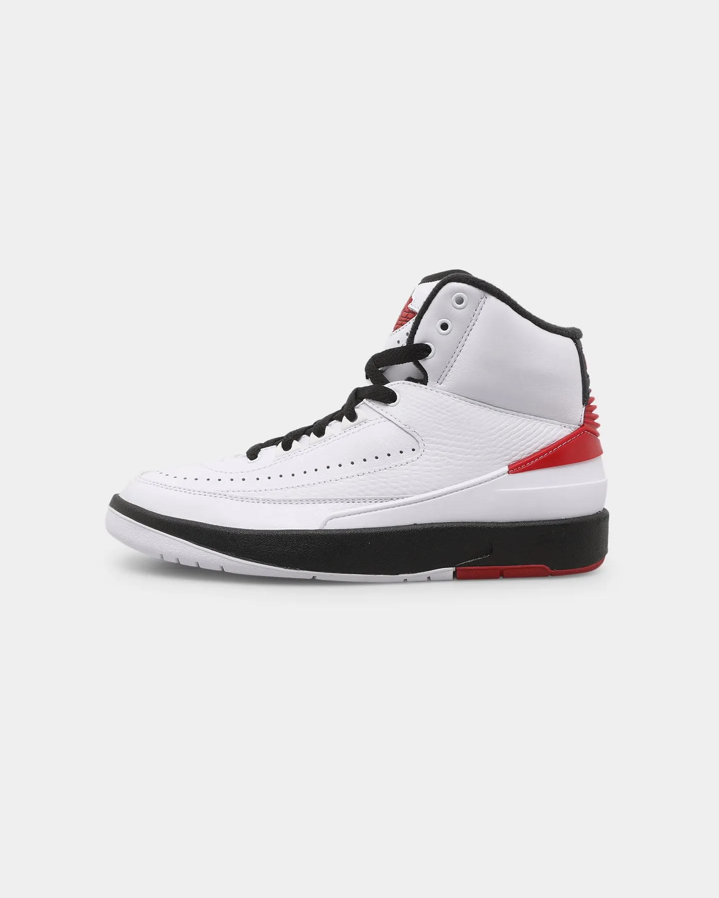 Jordan Women's Air Jordan 2 Retro "Chicago" White/Varsity Red running - style Casual