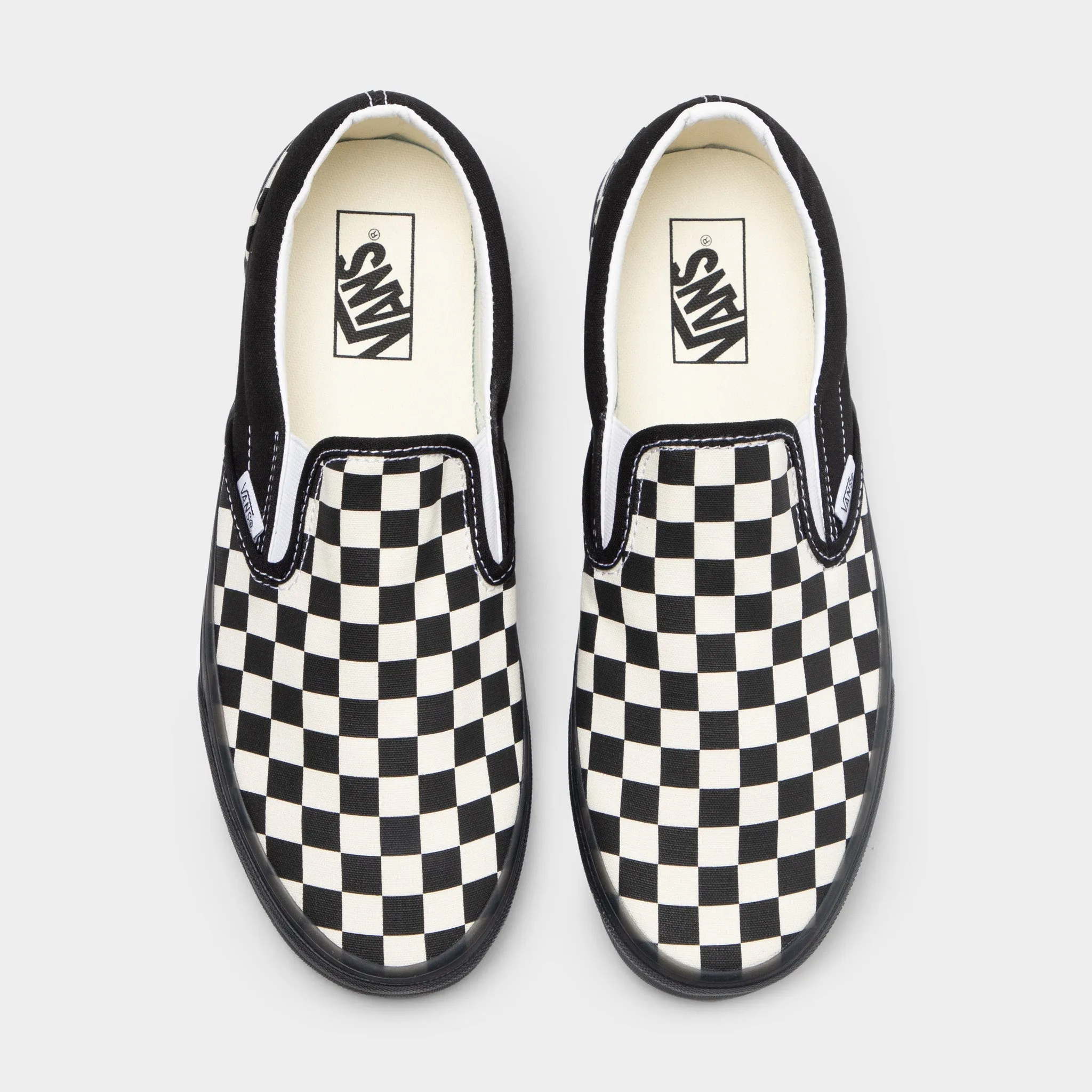 Coastal vibe Modern Vans Classic Slip-On White / Black