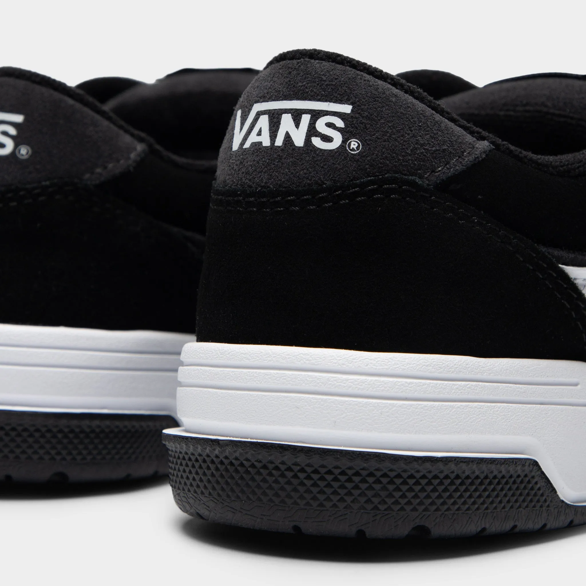 Vans Juniors' Hylane Black / Asphalt - White Clear Glow Skin Soft