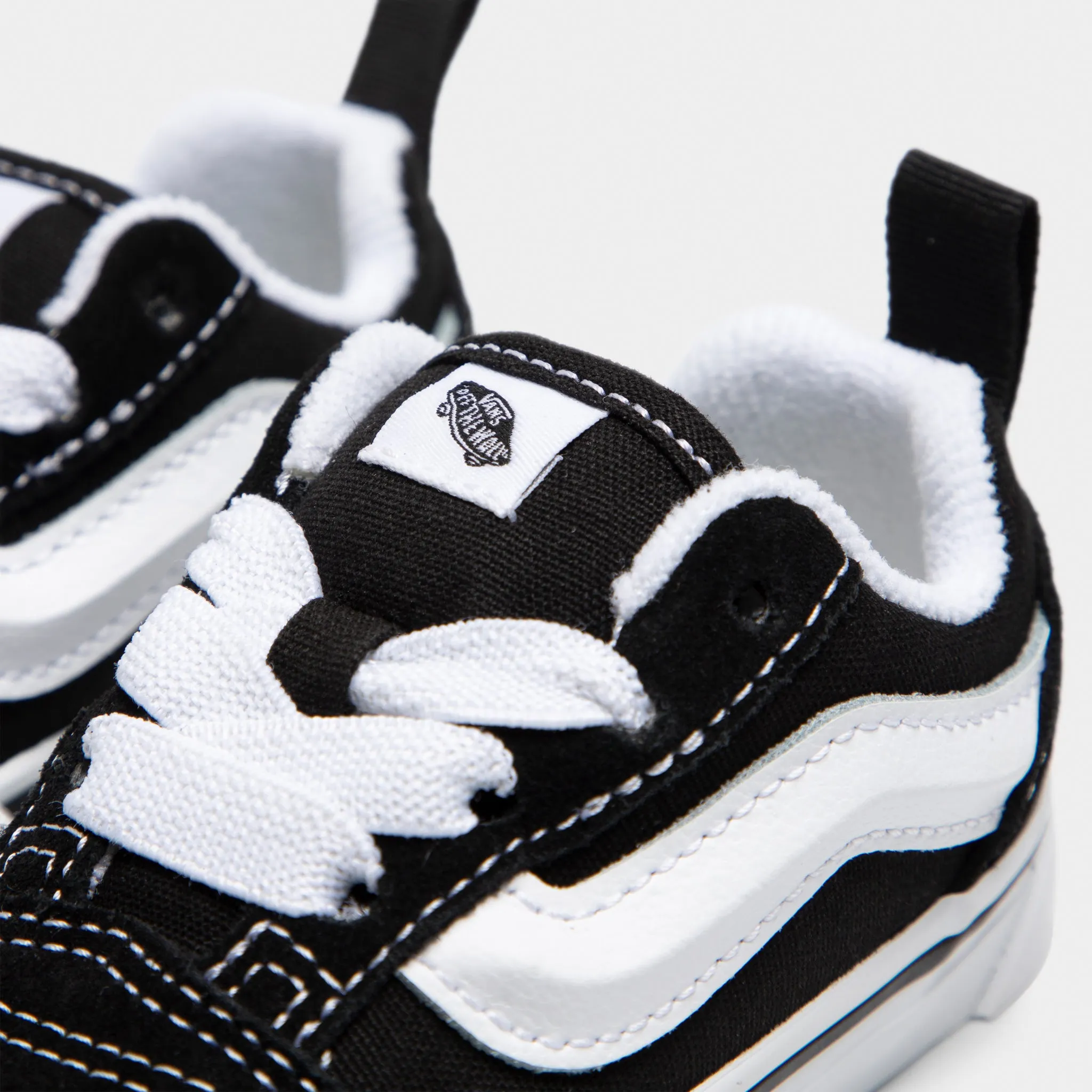 Vans Toddlers' Knu Skool Black / White Comfort Padding Run Free