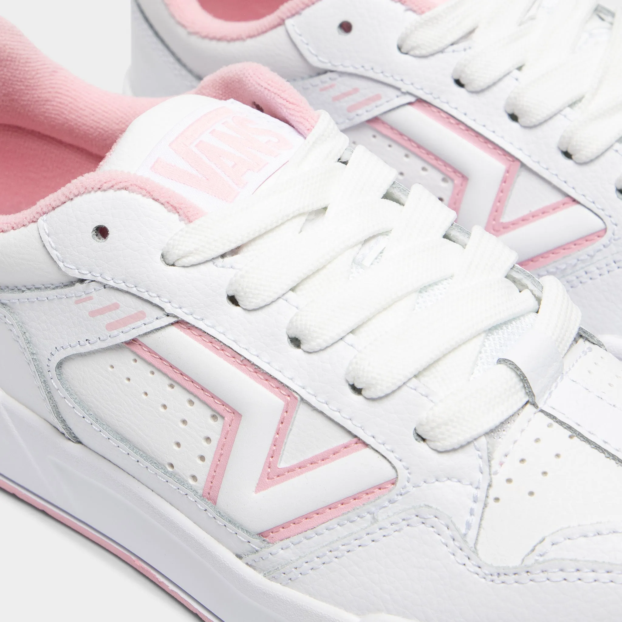 Rapid Motion Stable Vans Upland Leather White / Pink