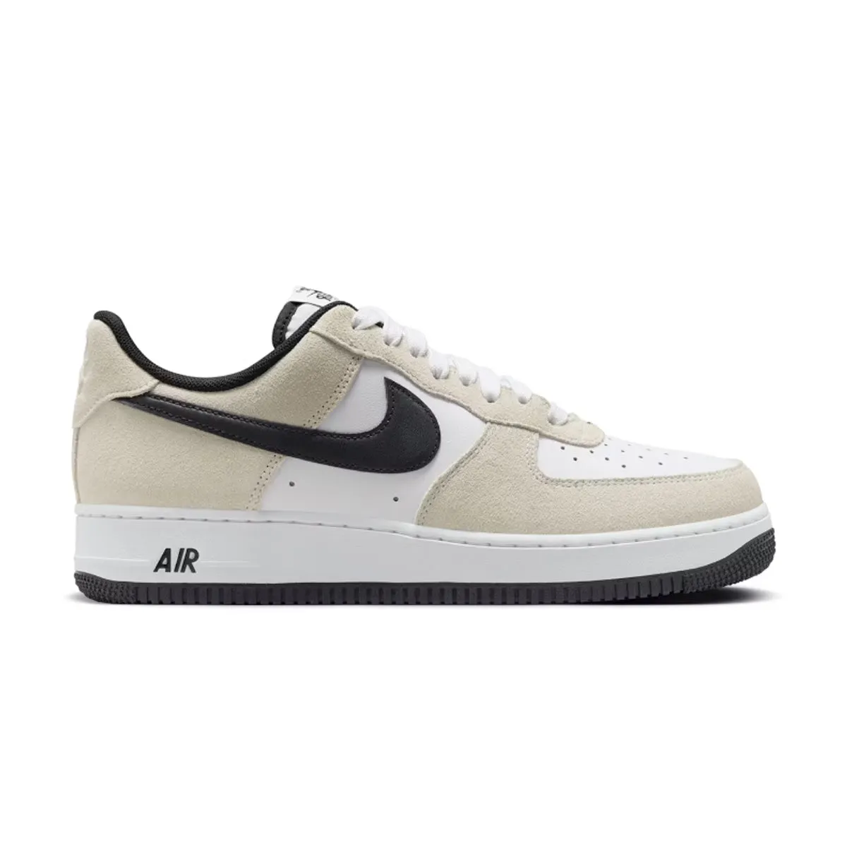 Air Force 1 '07 LV8 'White Black' Wide Path spring fresh