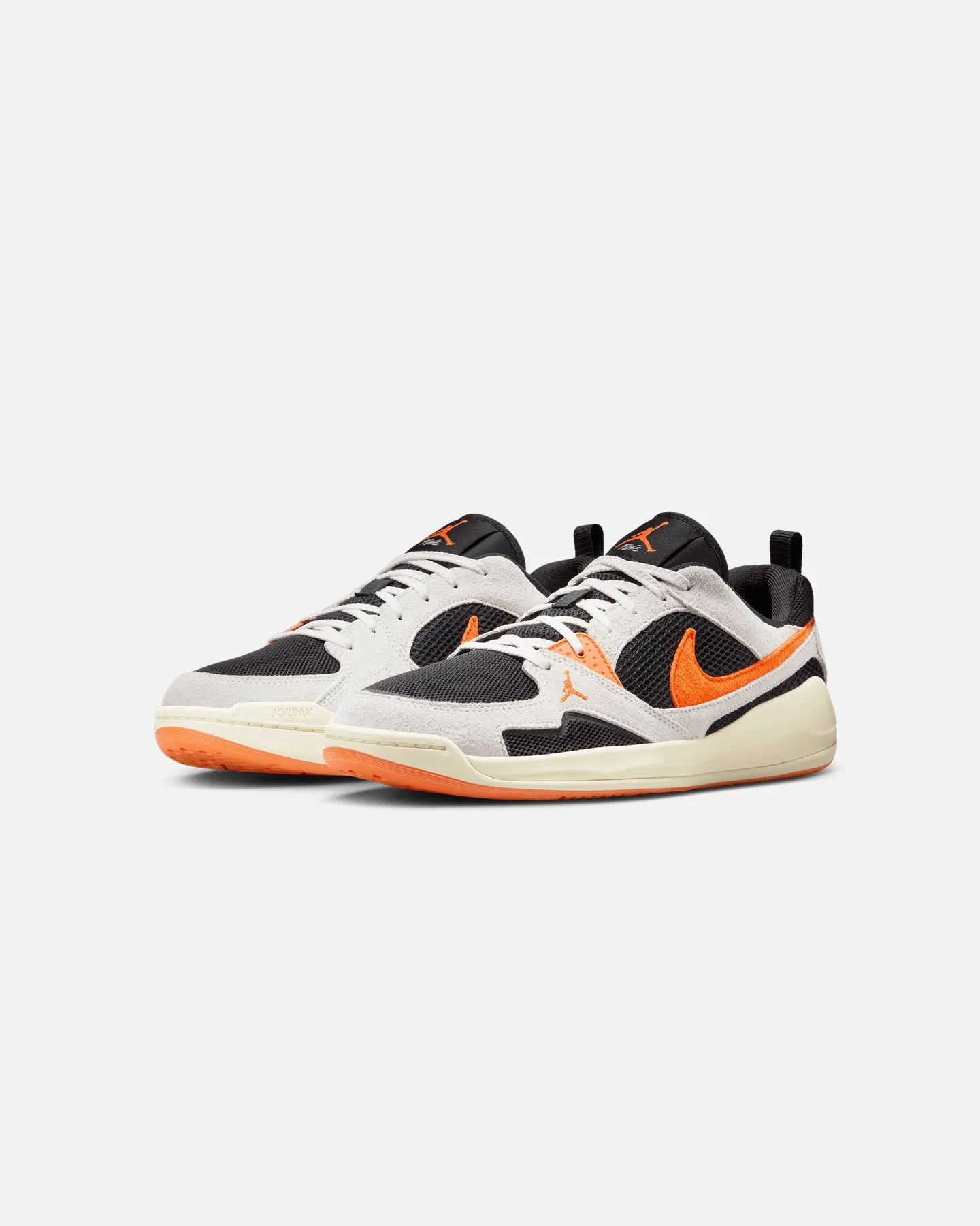 Event Mode slow walk Jordan CMFT Era Black/Starfish-Sail/Coconut Milk
