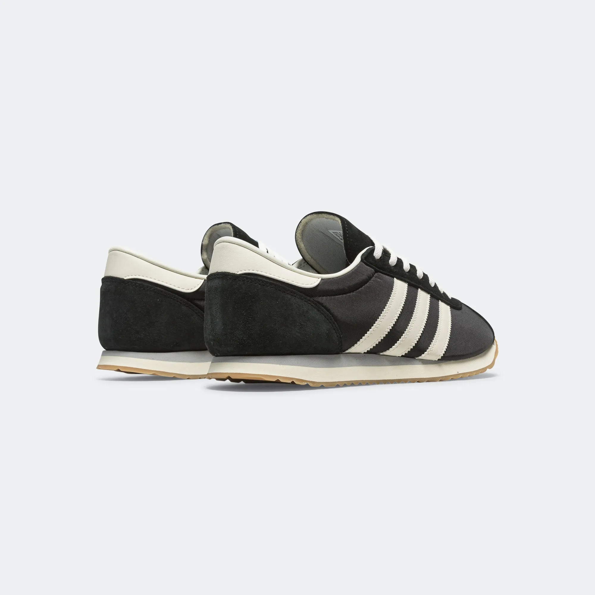 Pampanga SPZL - Core Black/Chalk White-Off White Adaptive Lacing Technology