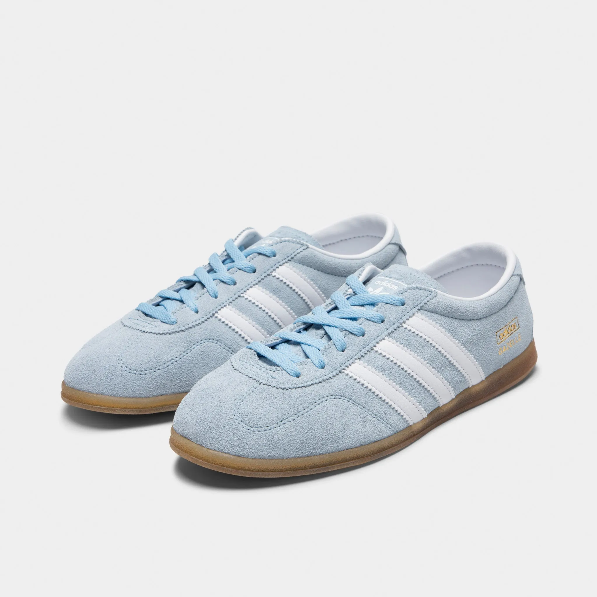 adidas Originals Women's Gazelle Lo Pro Clear Sky / White - Gum No Tie Style Lean Build