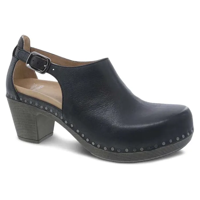 Modern Pace Womens Dansko Sassy in Black