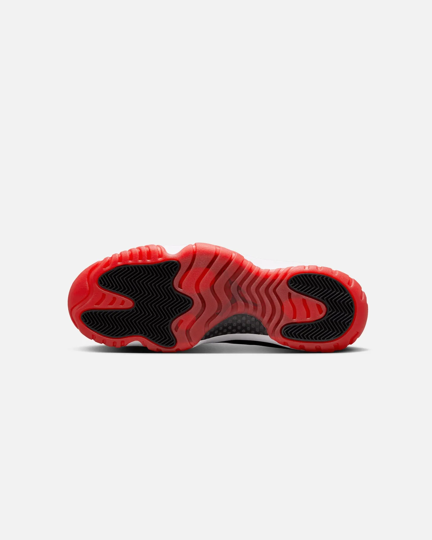 Wet Land Running Jordan Air Jordan 11 Retro Low "Bred" Black/Varsity Red