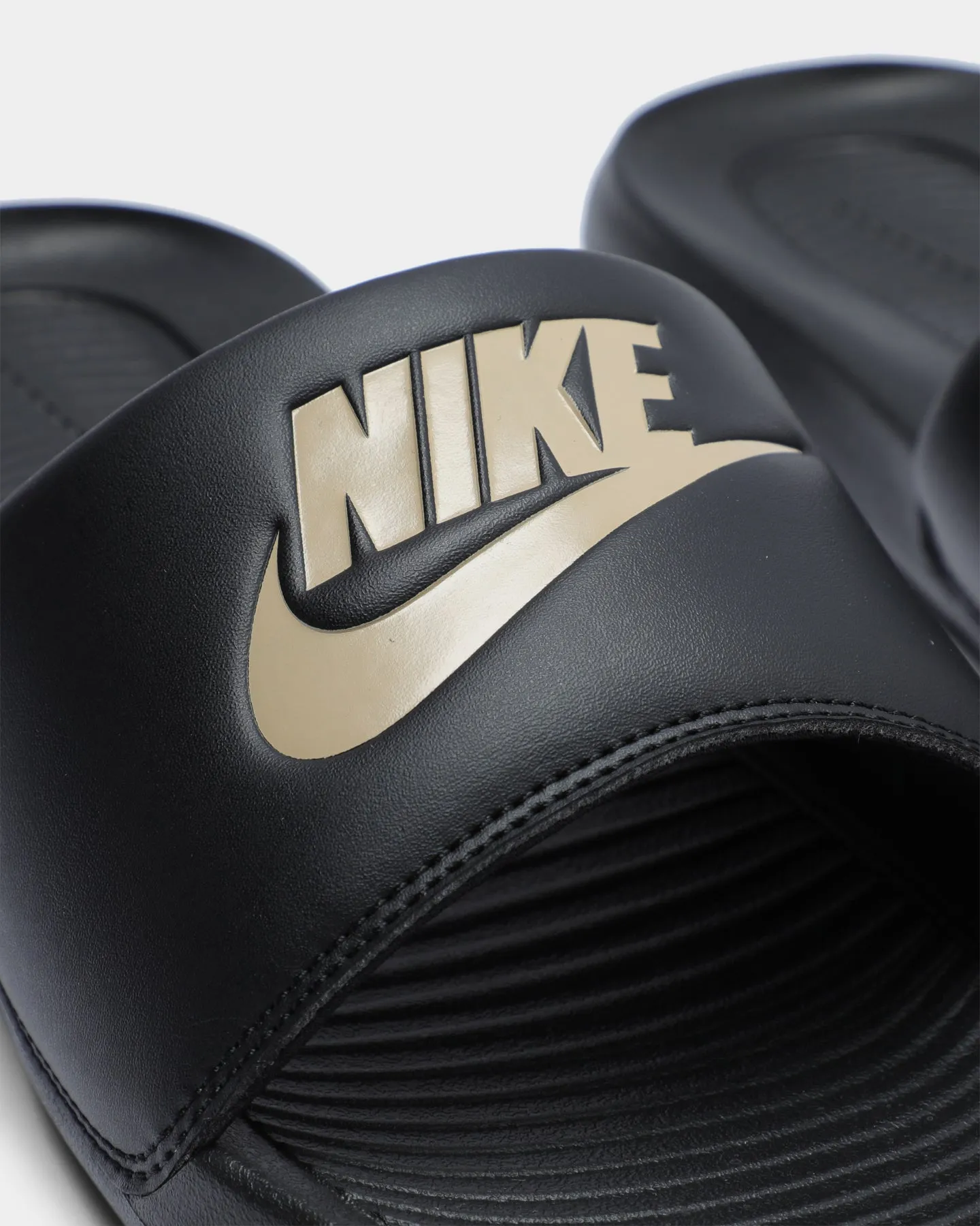 Nike Victori One Slide Black/Metallic Gold Padded collar Japan Neat