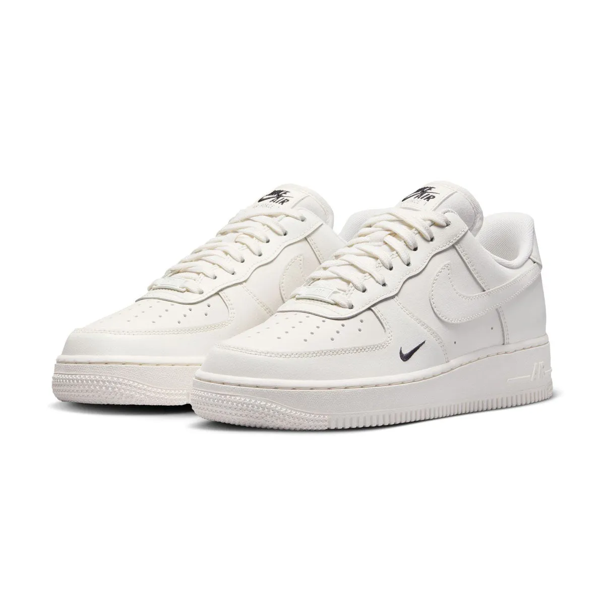 Wmns Air Force 1 '07 ESS 'Sail' toe roomy decorative