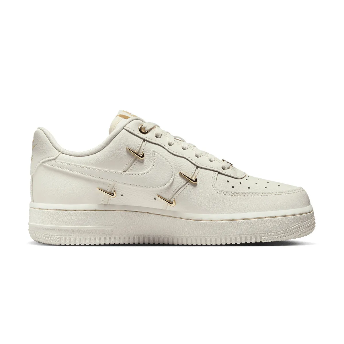 snowy Wmns Air Force 1 '07 LX 'Sail Metallic Gold'