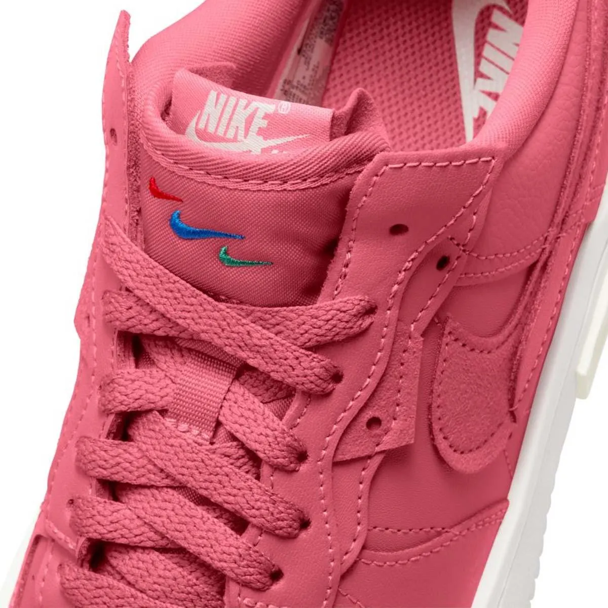 Layered silhouette fall footwear assortments Wmns Air Force 1 Fontanka