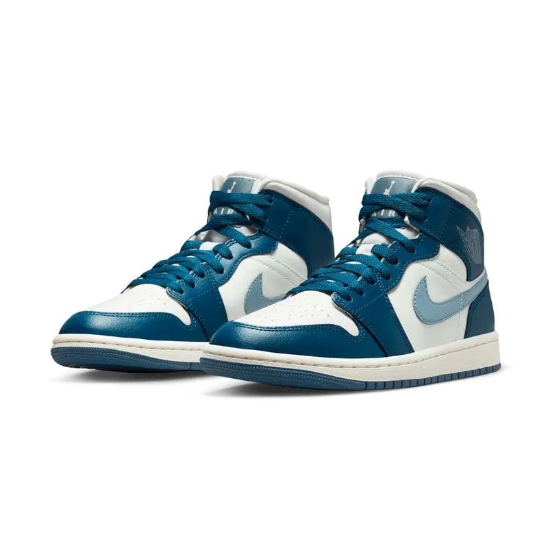 Wmns Air Jordan 1 Mid 'French Blue' street - specific features Unbeatable Traction