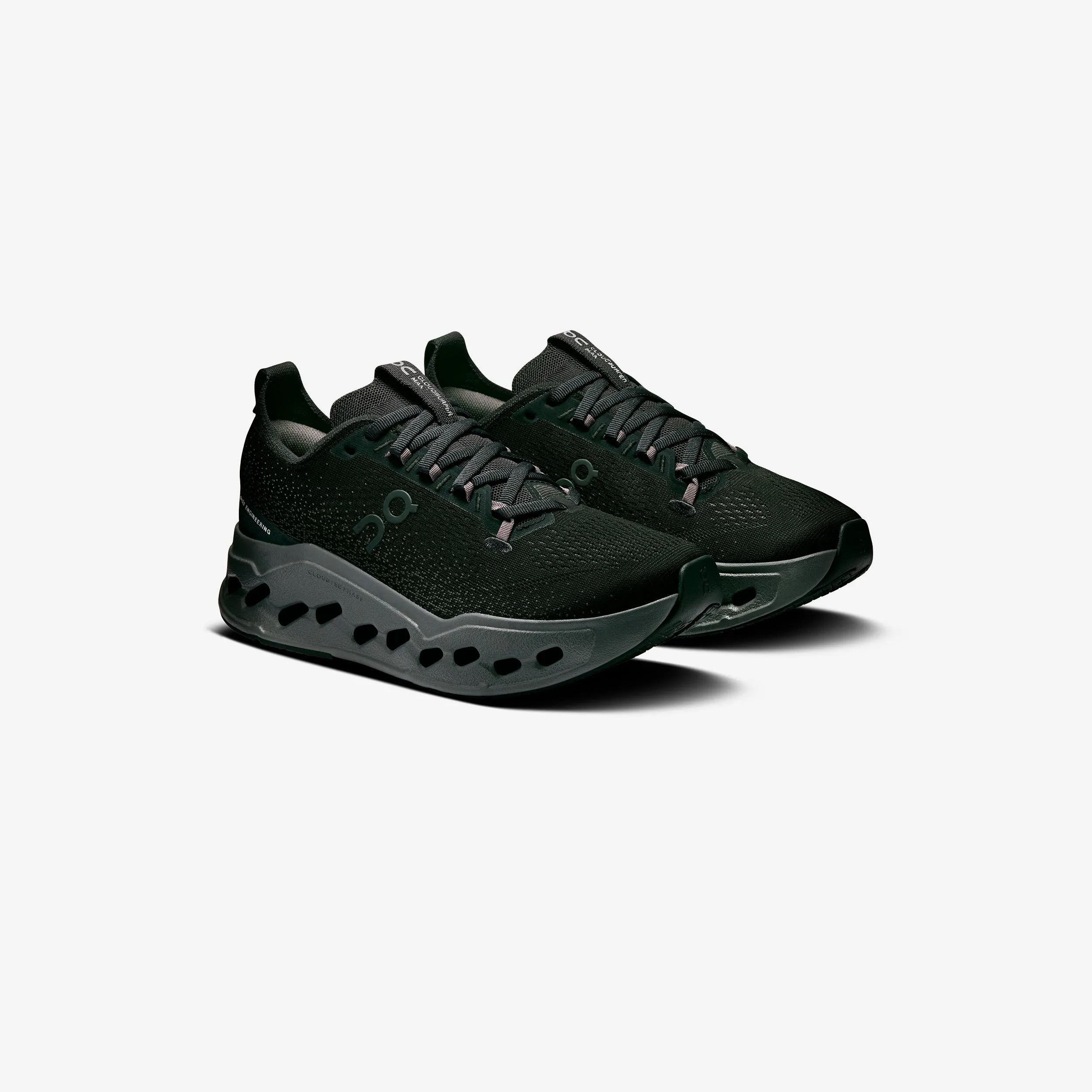 Wmns Cloudsurfer Max Abrasion Proof Stitching