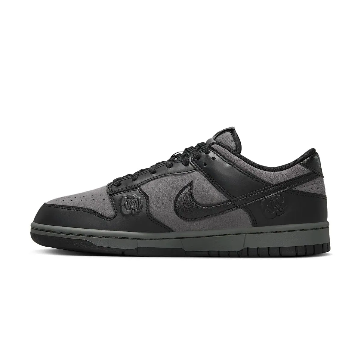 Wmns Dunk Low 'Black Roses' classic user street