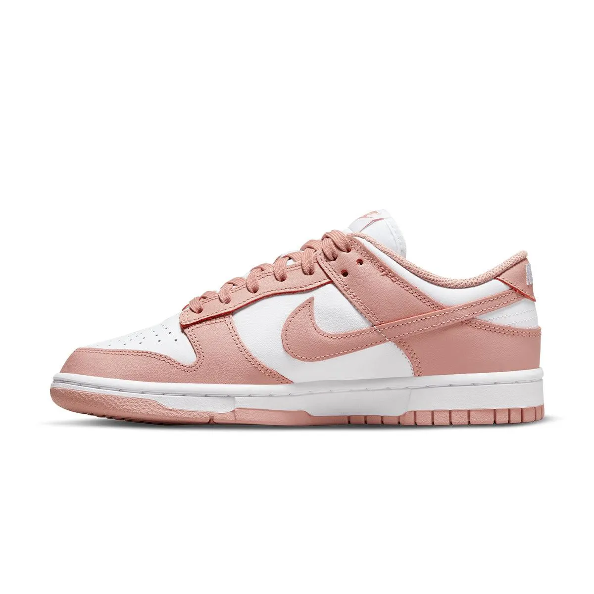 Wmns Dunk Low 'Rose Whisper' Right golf shoes