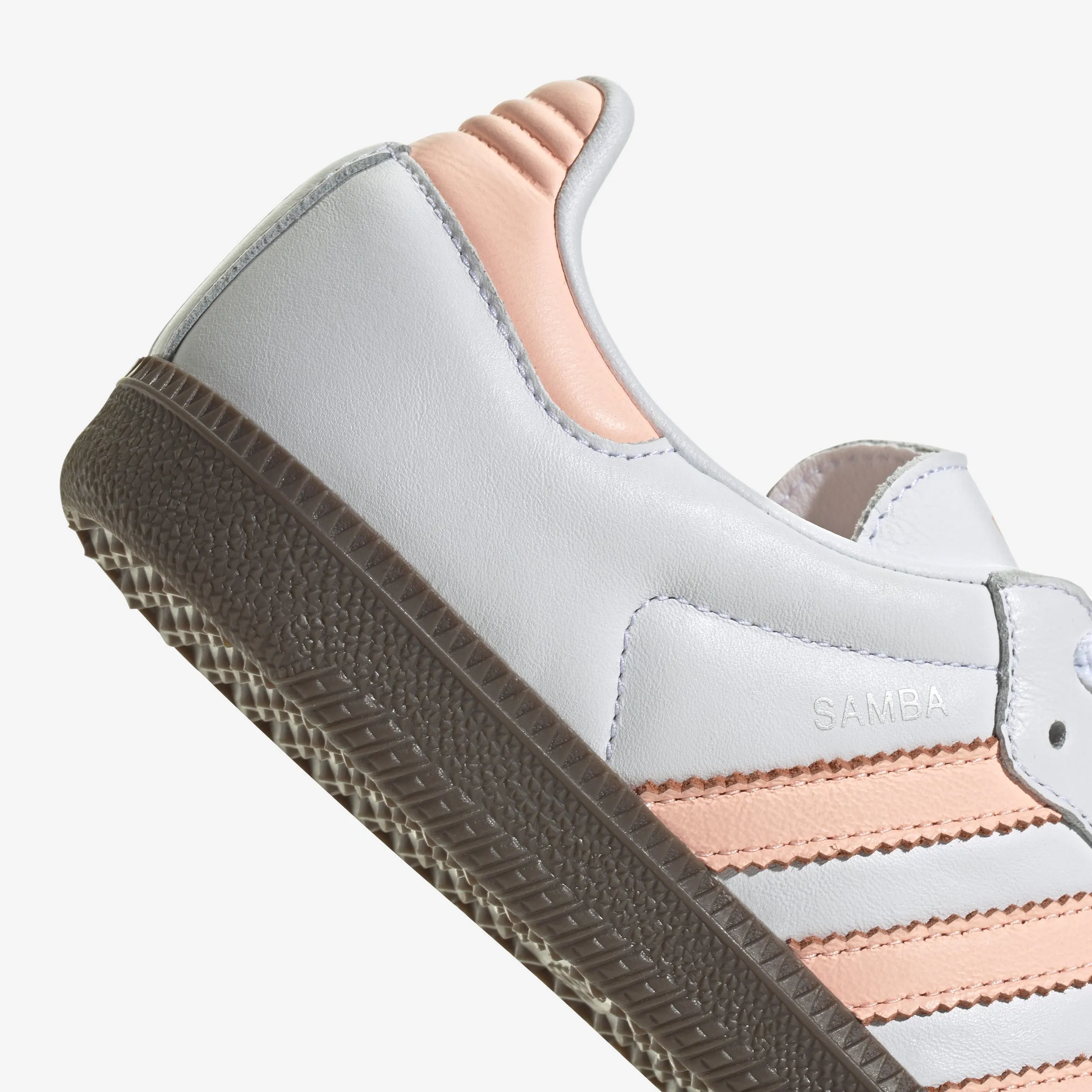Trend-setting silhouette Flexible Wear Wmns Samba OG