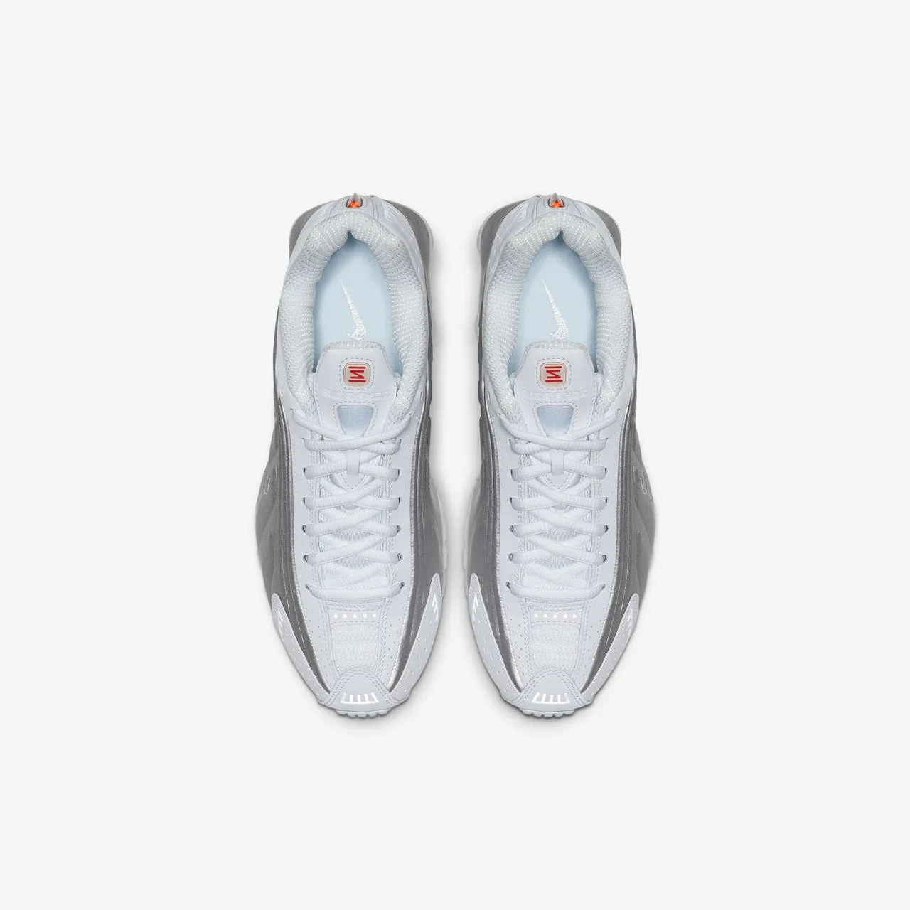 Micro Perforated Vamp Wmns Shox R4