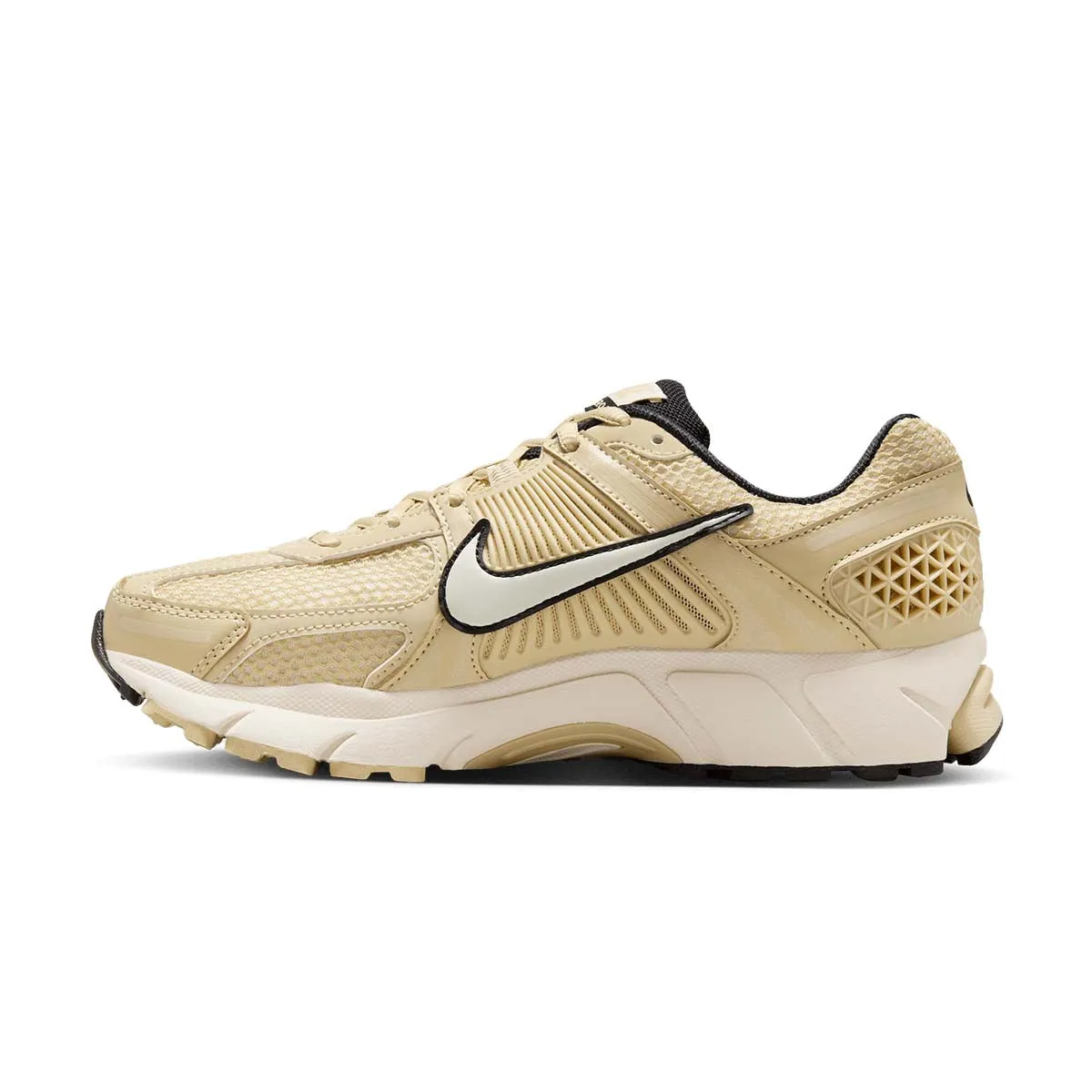 Cozy Fit shopper Wmns Zoom Vomero 5 'Sand'