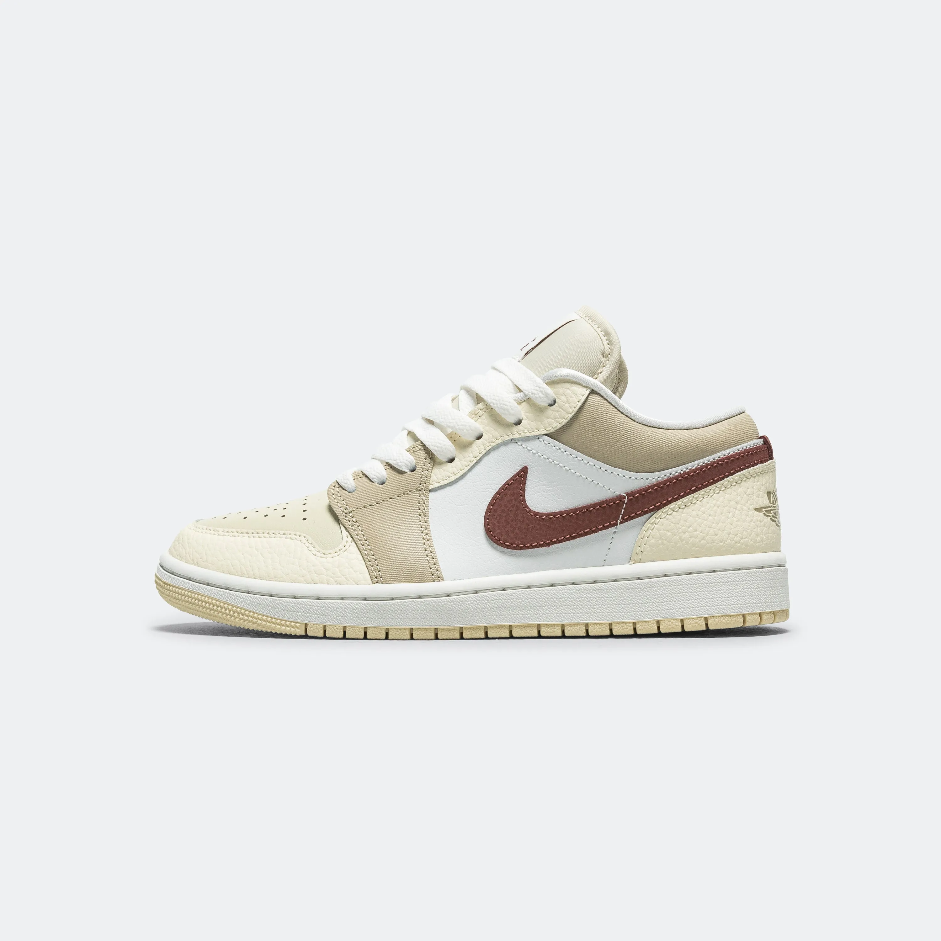 Womens Air Jordan 1 Retro Low - Summit White/Red Sepia-Desert Khaki Classic Cut walking shoes