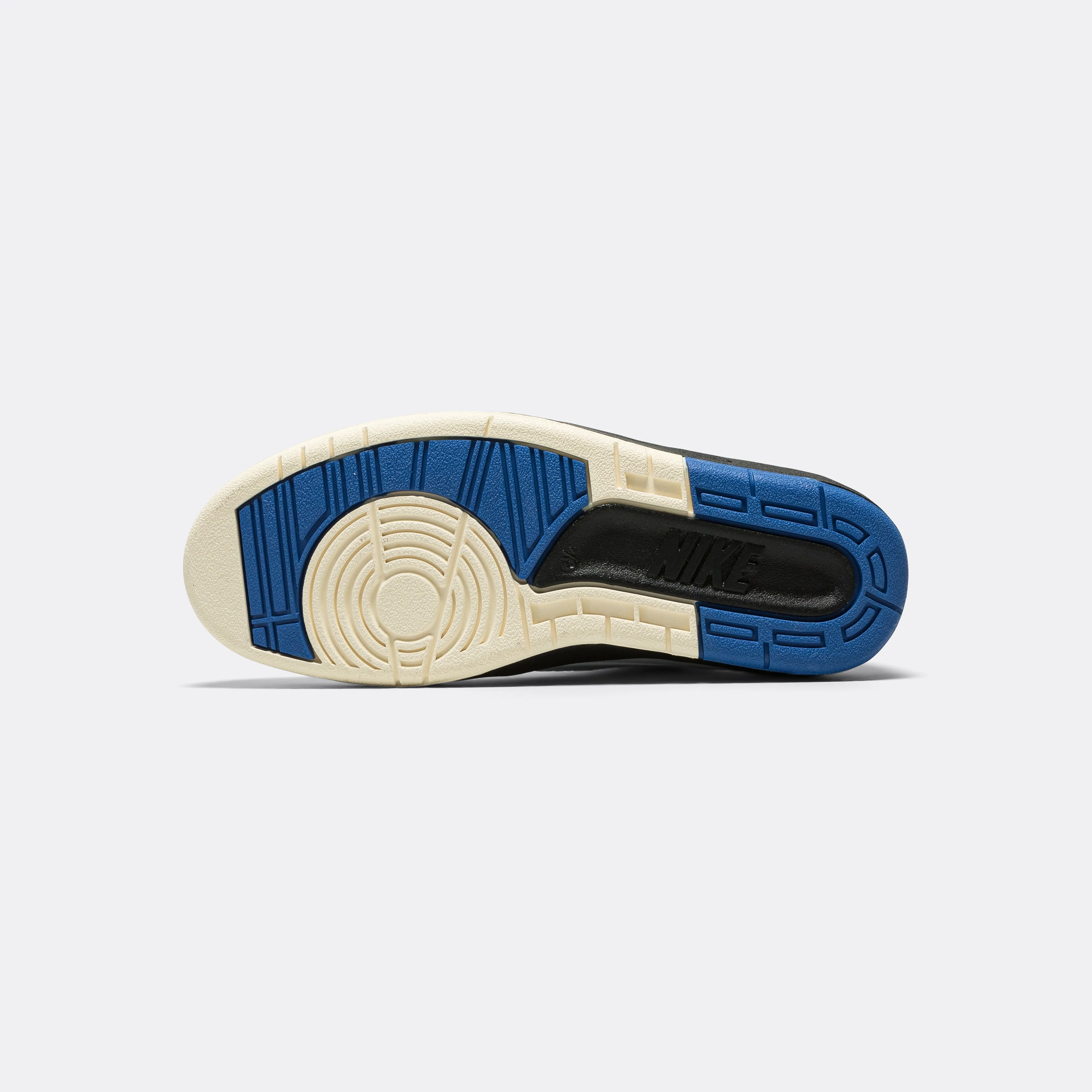 Performance Driven Low Profile Cushioning Womens Air Jordan 2 Retro Low - White/Varsity Royal-Black-Muslin