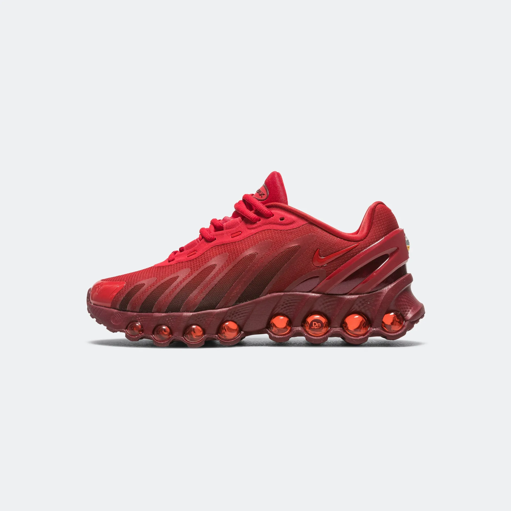 Jump Support Womens Air Max DN8 - University Red/Tough Red