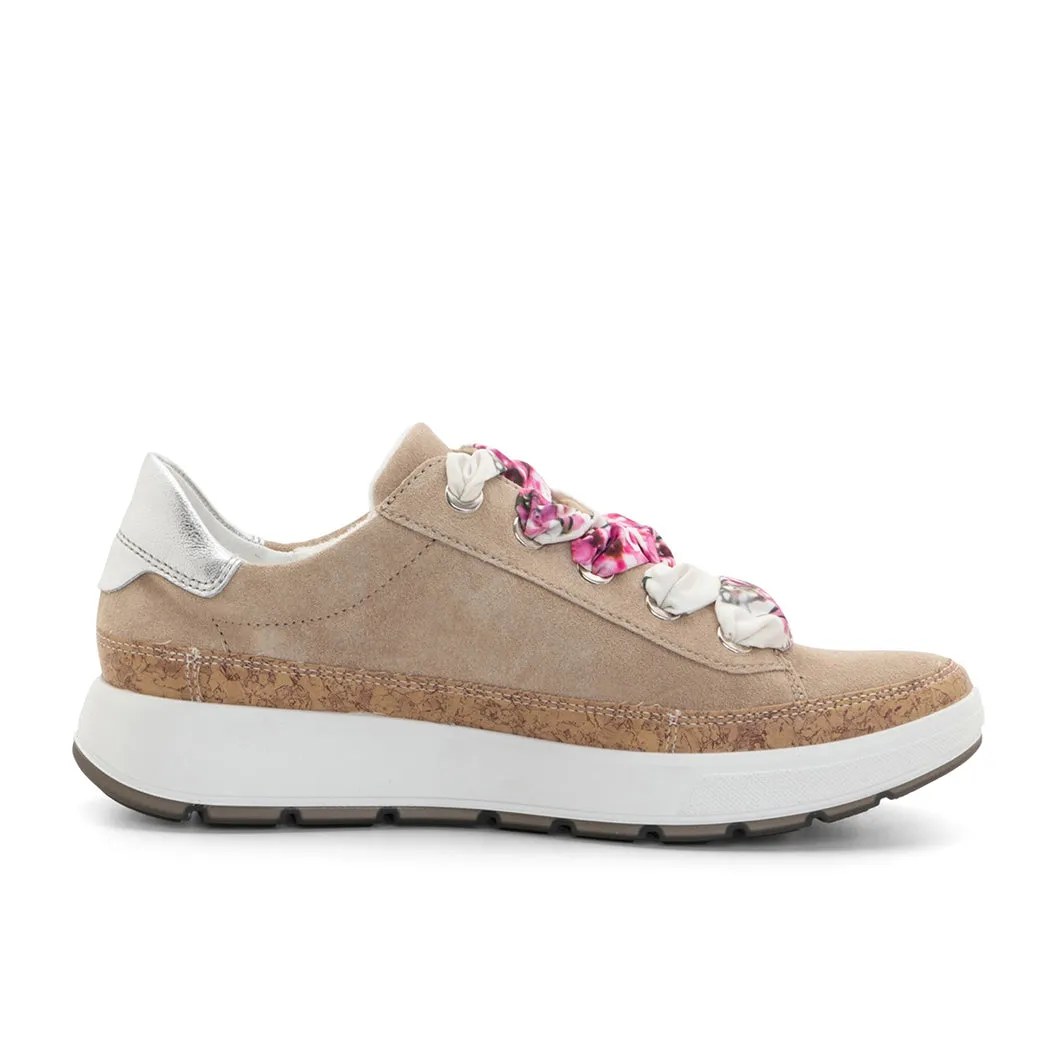 Shady Run Womens Ara Rem in Sand Suede