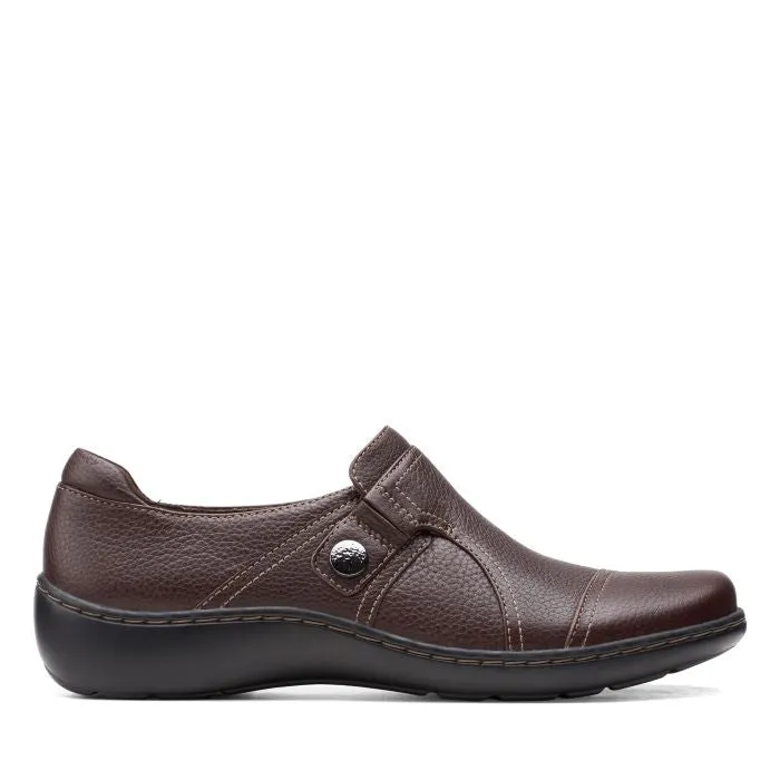 Firm Grip Womens Clarks Cora Poppy in Dark Brown