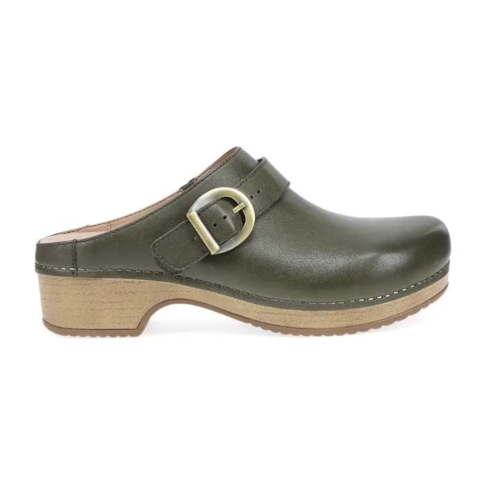 Weekday Style Active Design Womens Dansko Baylor in Ivy