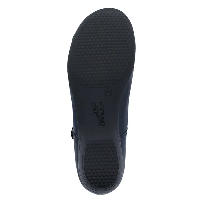 Street Wear Womens Dansko Fawna II Wide in Black