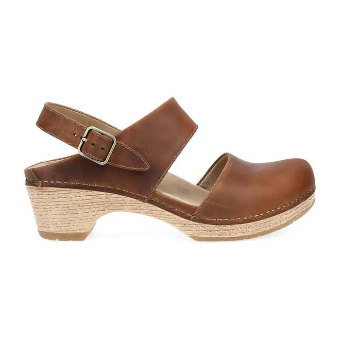 Walk Comfort Womens Dansko Lucia in Tan