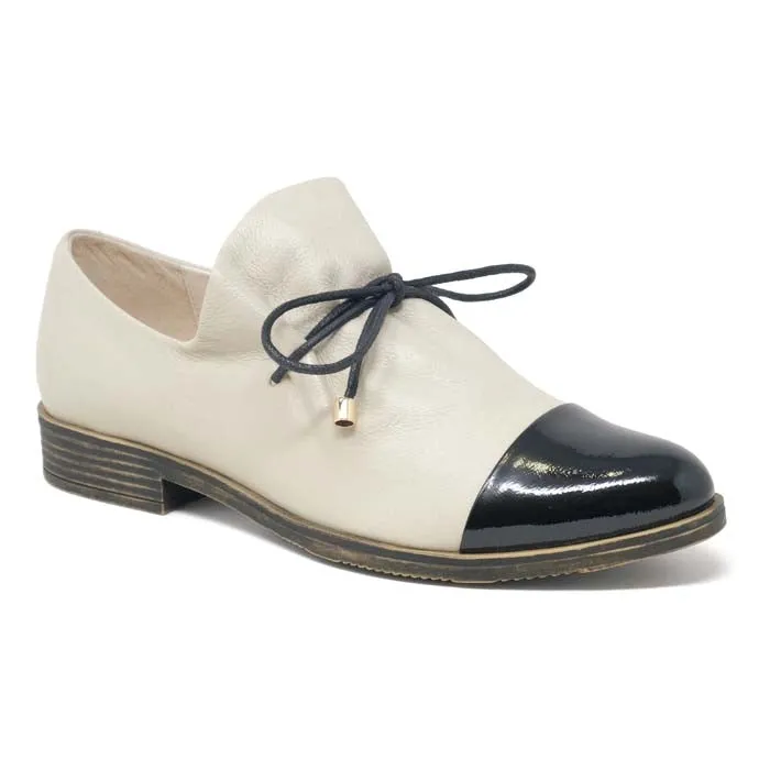 Womens Django & Juliette Kotty in Black Almond Fresh Day Comfort Flex