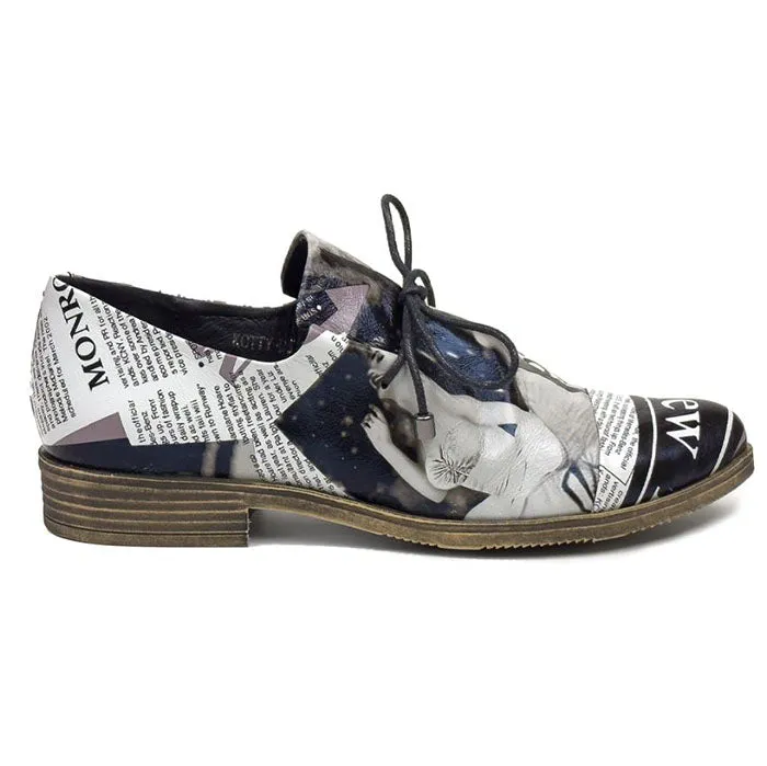 Plain Tone Foot Motion Womens Django & Juliette Kotty in Newsprint