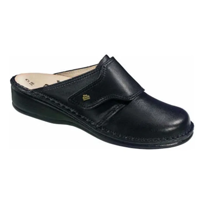 Womens Finn Comfort Aussee in Black Steady Ride