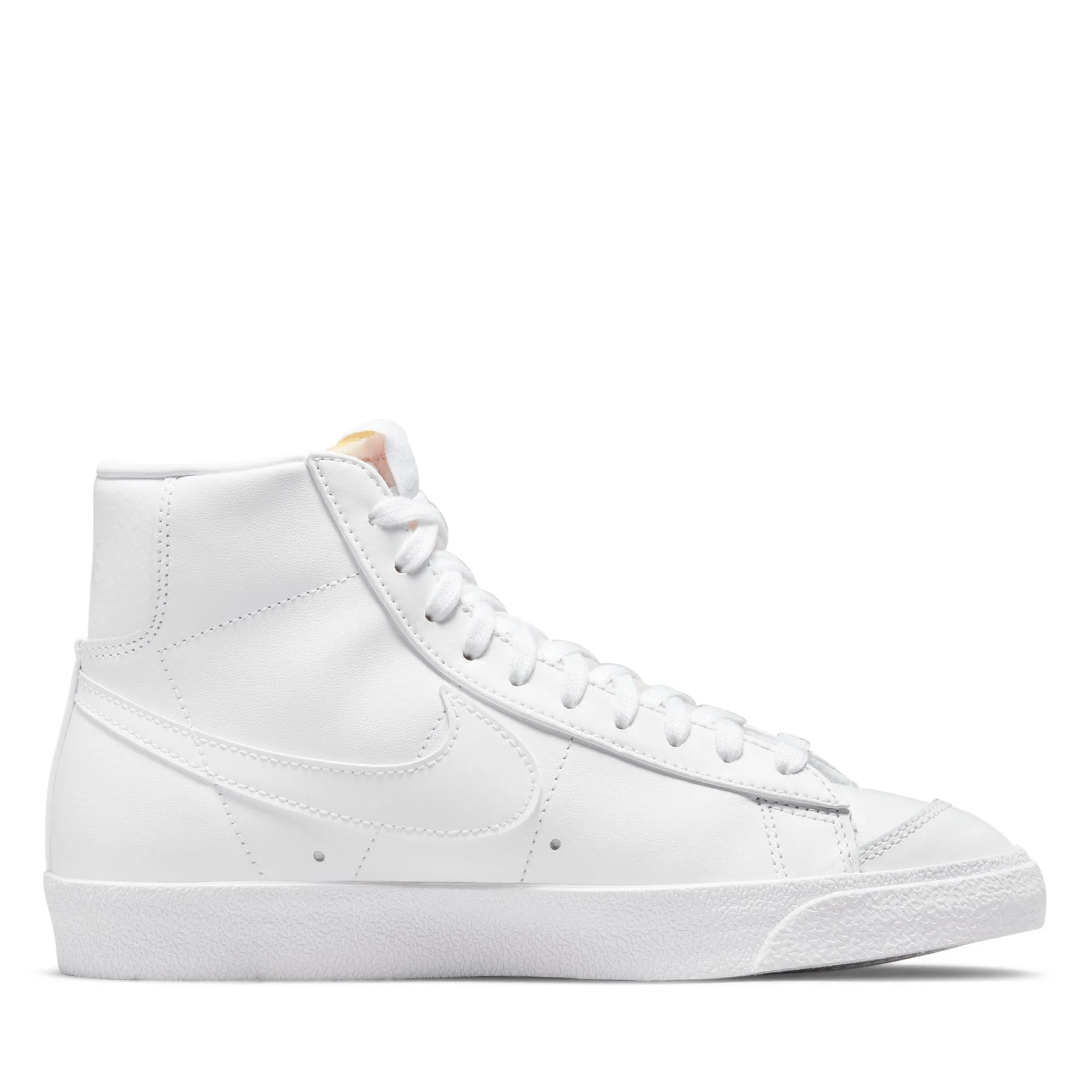 Women's Nike Blazer Mid '77 - White/White Foot Motion