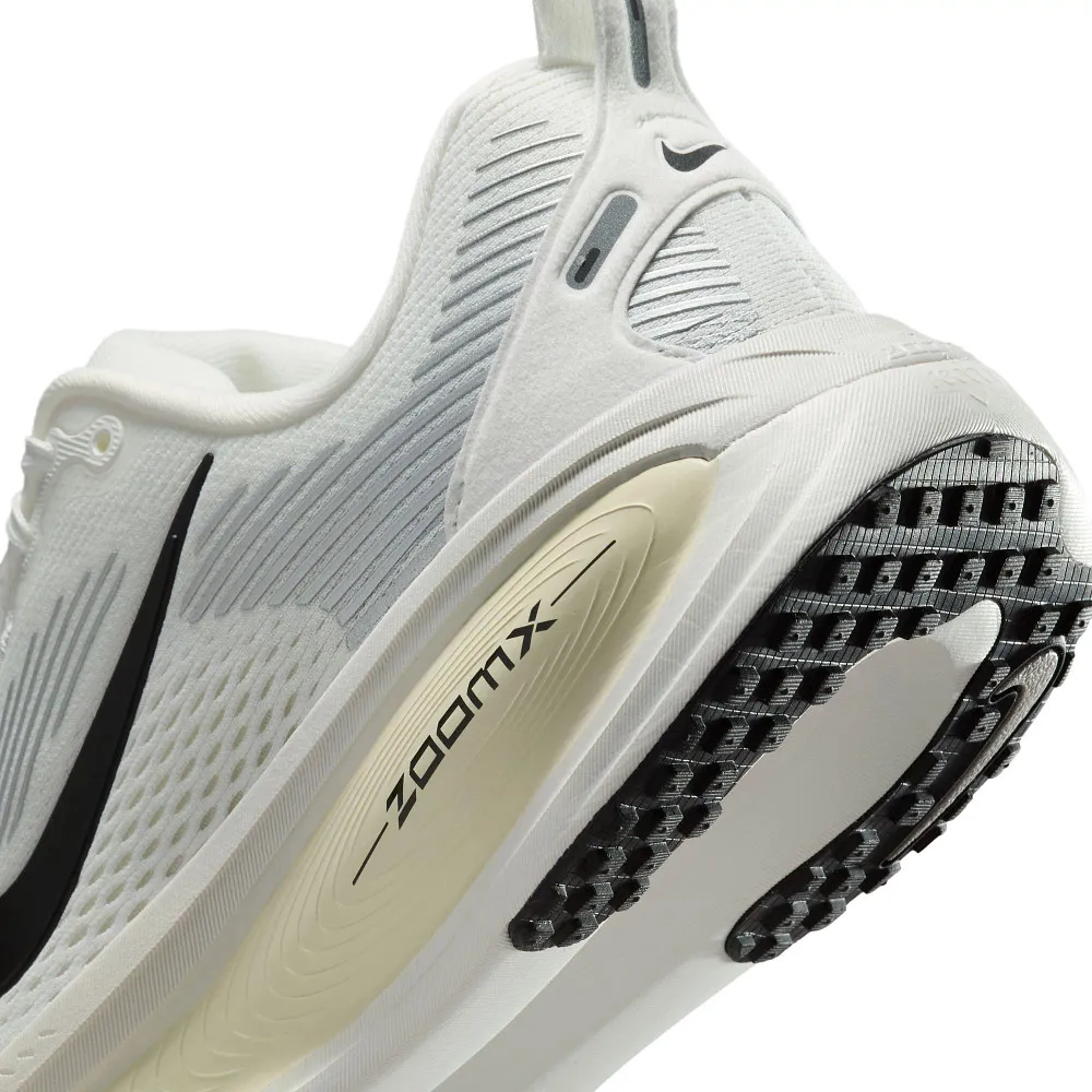 Multi Directional Tread Women's Nike Vomero 18