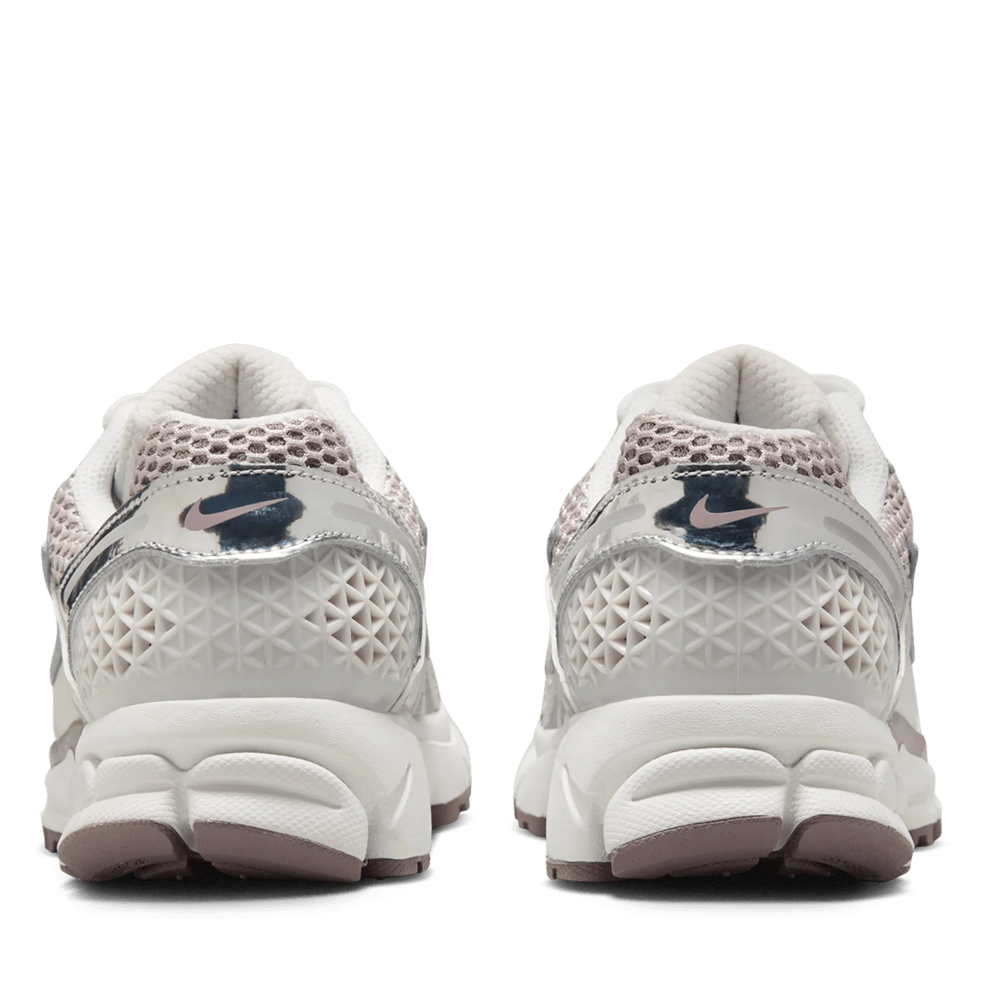 Women's Nike Zoom Vomero 5 - Vast Grey/Metallic Silver Motion Vibe
