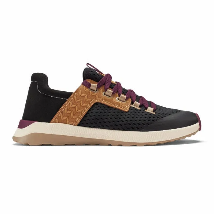 Womens Olukai Wailuku in Black/Black Light Journey Sunset Walk