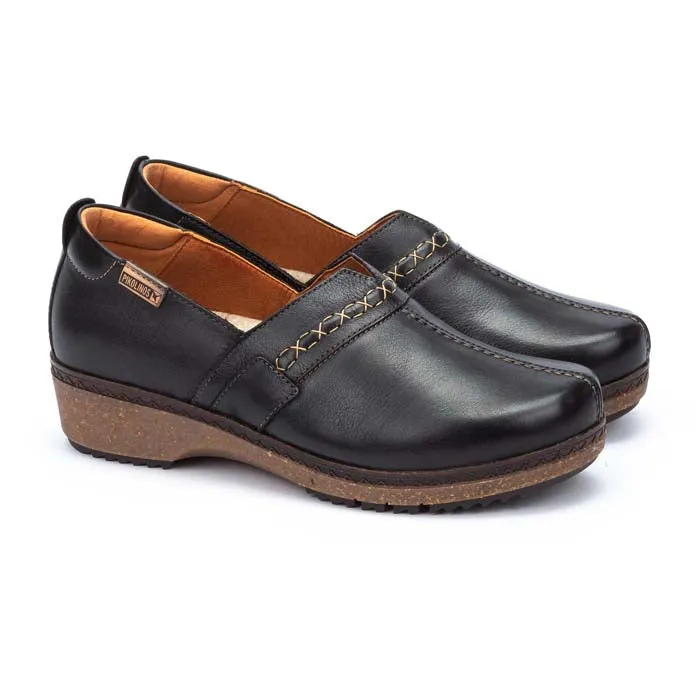 Wind Path Womens Pikolinos Granada Slip On in Black
