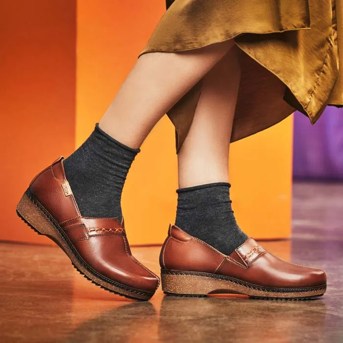 Womens Pikolinos Granada Slip On in Cuero Shadow Look