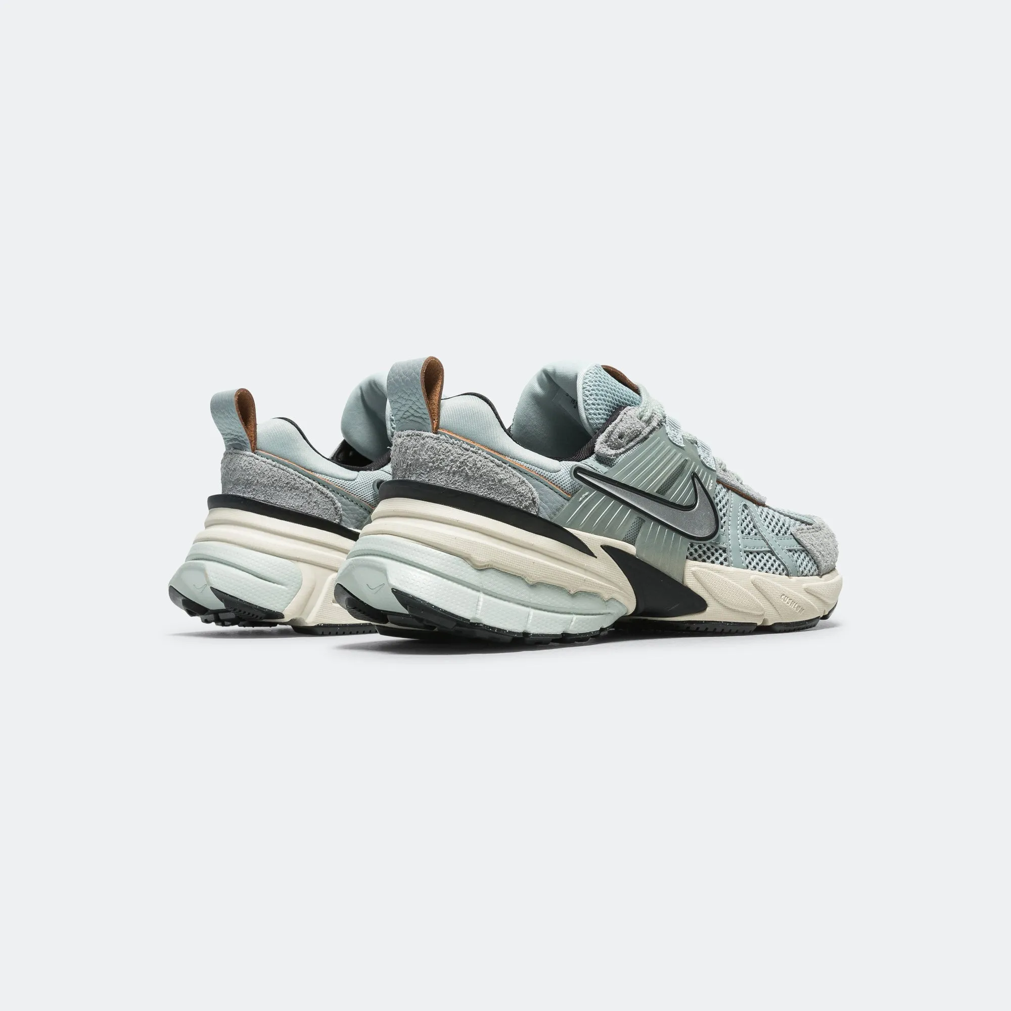 Versatile Style Womens V2K Run - Light Pumice/Chrome-Lt Orewood Brown