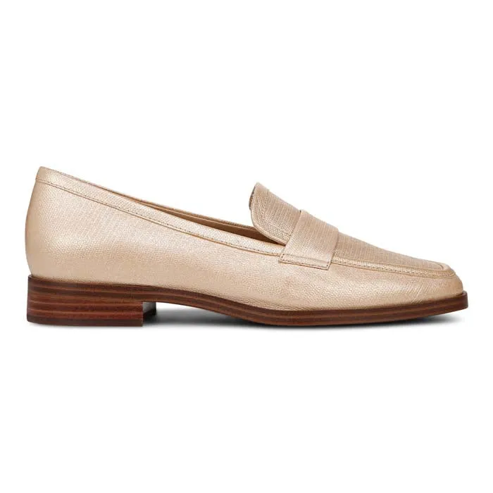 Lightweight Construction Minimalist Outfit Womens Vionic Sellah II in Gold