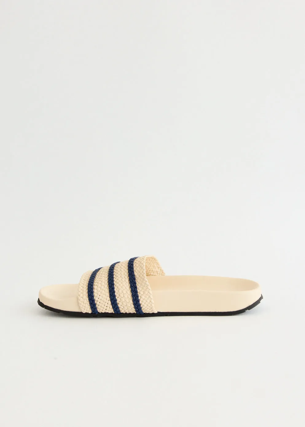 uniqueness - level Retro-inspired silhouette x Wales Bonner Adilette 'Wonder White' Slides