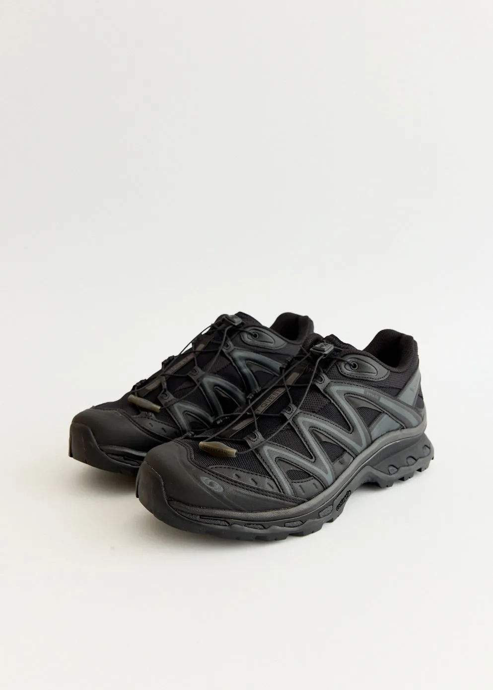 partygoers snowboarders' control XT-Quest 'Black' Sneakers