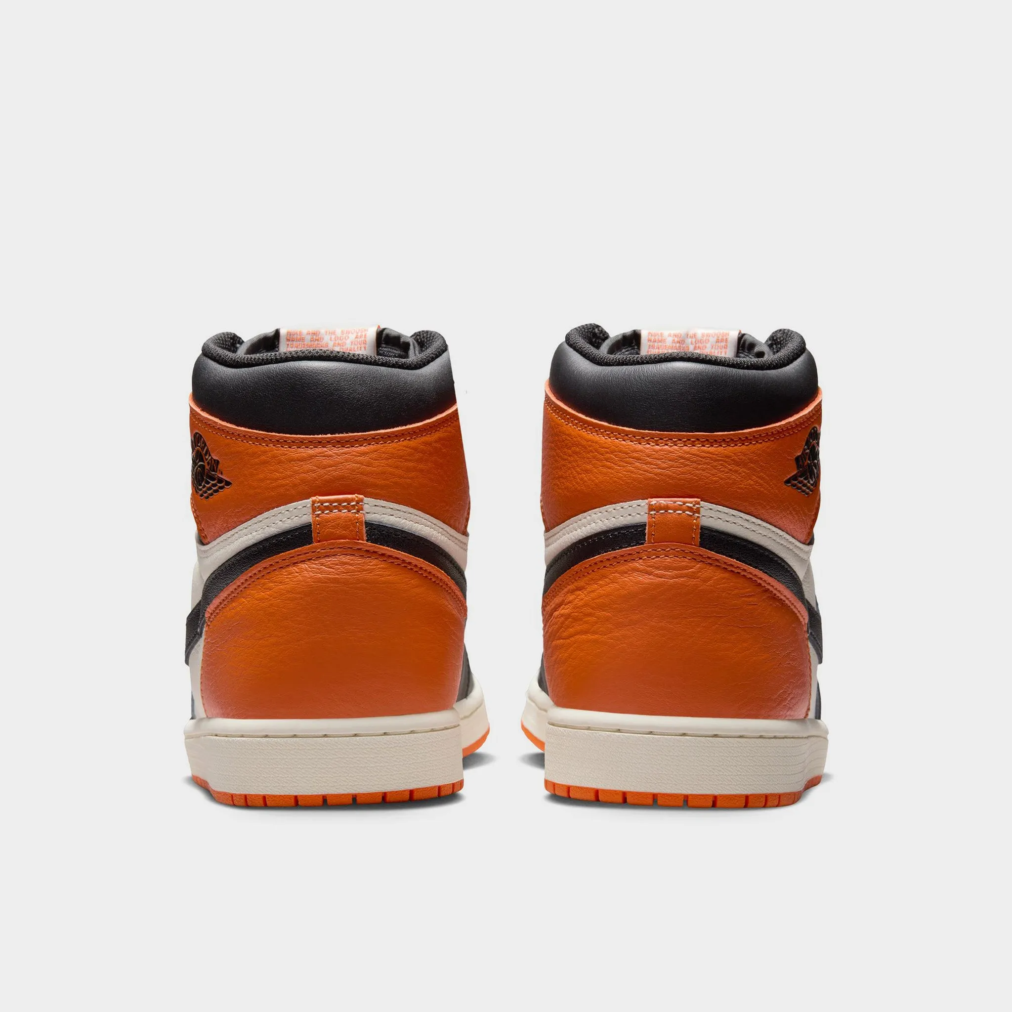 Jordan 1 Retro High OG Black / Sail - Starfish photo shoot Quick Fit